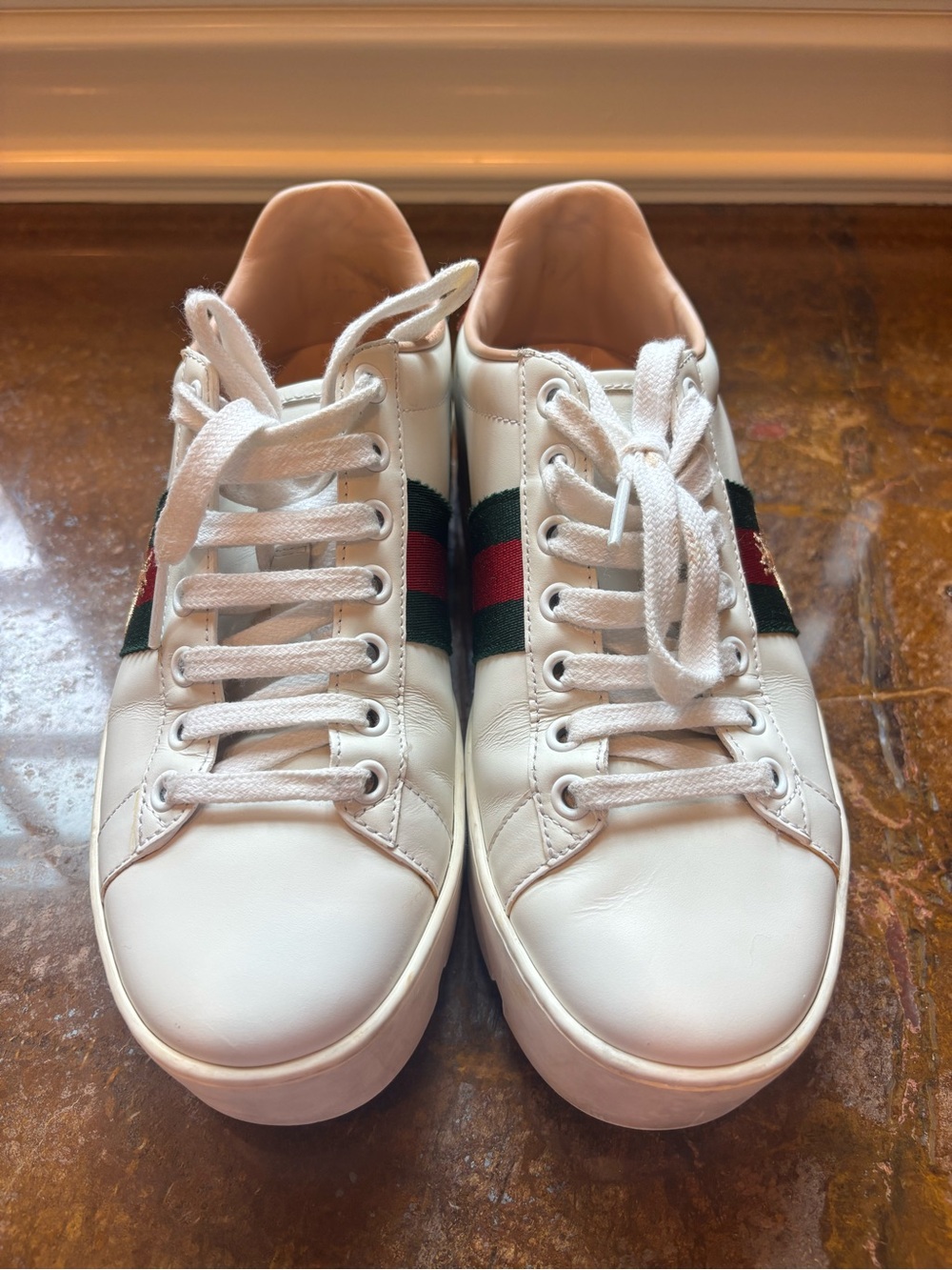 Gucci White Leather Sneakers with Green and Red Web Stripe
